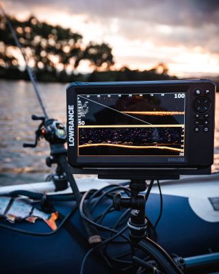 🦅 Vyrazte na vodu s Lowrance Eagle-Eye™ a objevte sílu live sonaru! Křišťálově čistý obraz, maximální přesnost a snadná...