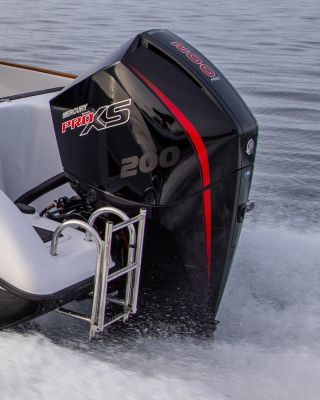 🚤 Vítr ve vlasech, voda pod vámi – a výkon, který cítíte v každé vlně. Mercury – energie, která žene dál. ⚡ 👉...